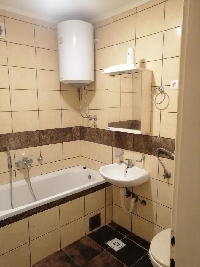 State Apartmants 2 โกตอร์ ภายนอก รูปภาพ